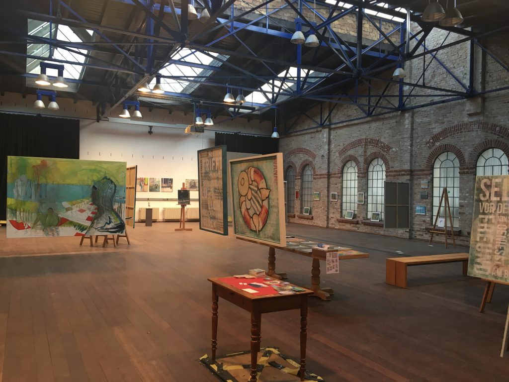 Blick ihn die Ausstellungshalle